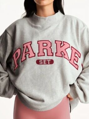 PARKE X SET ACTIVE Heritage Mockneck Sweatshirt in Grey, Baked Rhubarb SizeS/M
